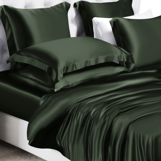 Hunter Green 22 Momme Mulberry Silk Duvet Cover Hunter Green 22 Momme Mulberry Silk Duvet Cover